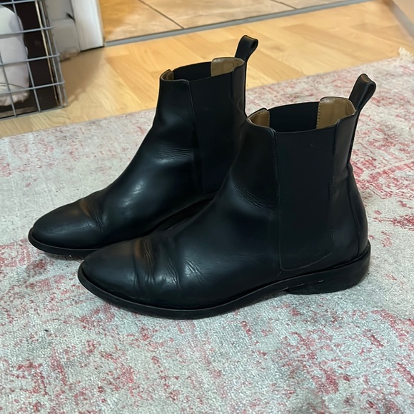 Everlane Modern Chelsea Boot - Picture 4 of 7